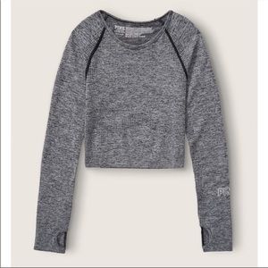 Victoria’s Secret Seamless Gray Work Out Top Small